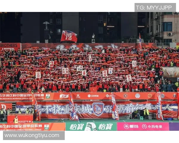 重庆中超重返赛场让我们共同欢庆社交媒体的热情与期待