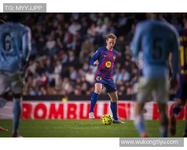 巴萨训练最新动态莱万缺席门将首发人选仍待揭晓